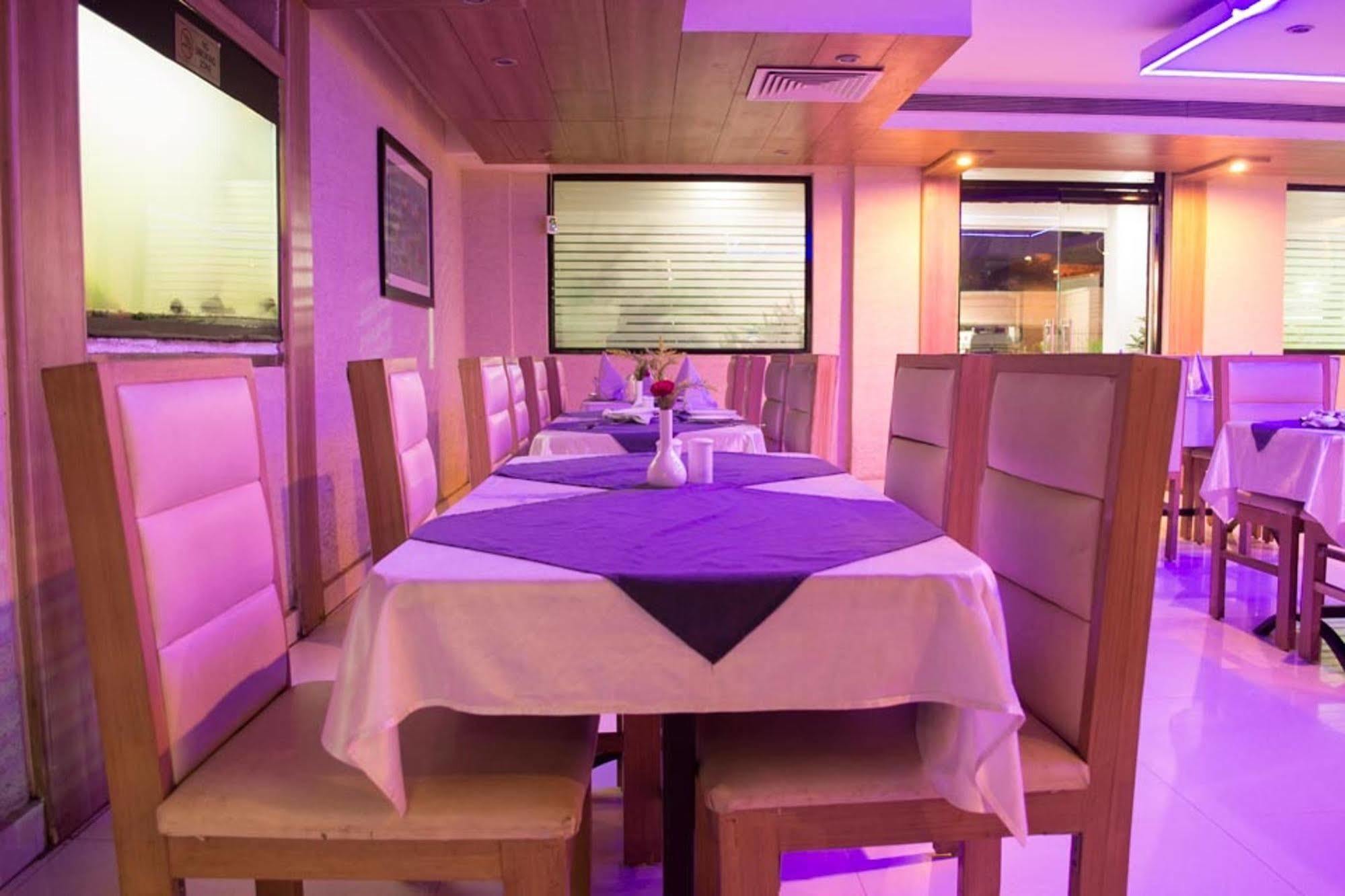 Oyo 1359 Hotel Best Inn Bhubaneswar Zewnętrze zdjęcie