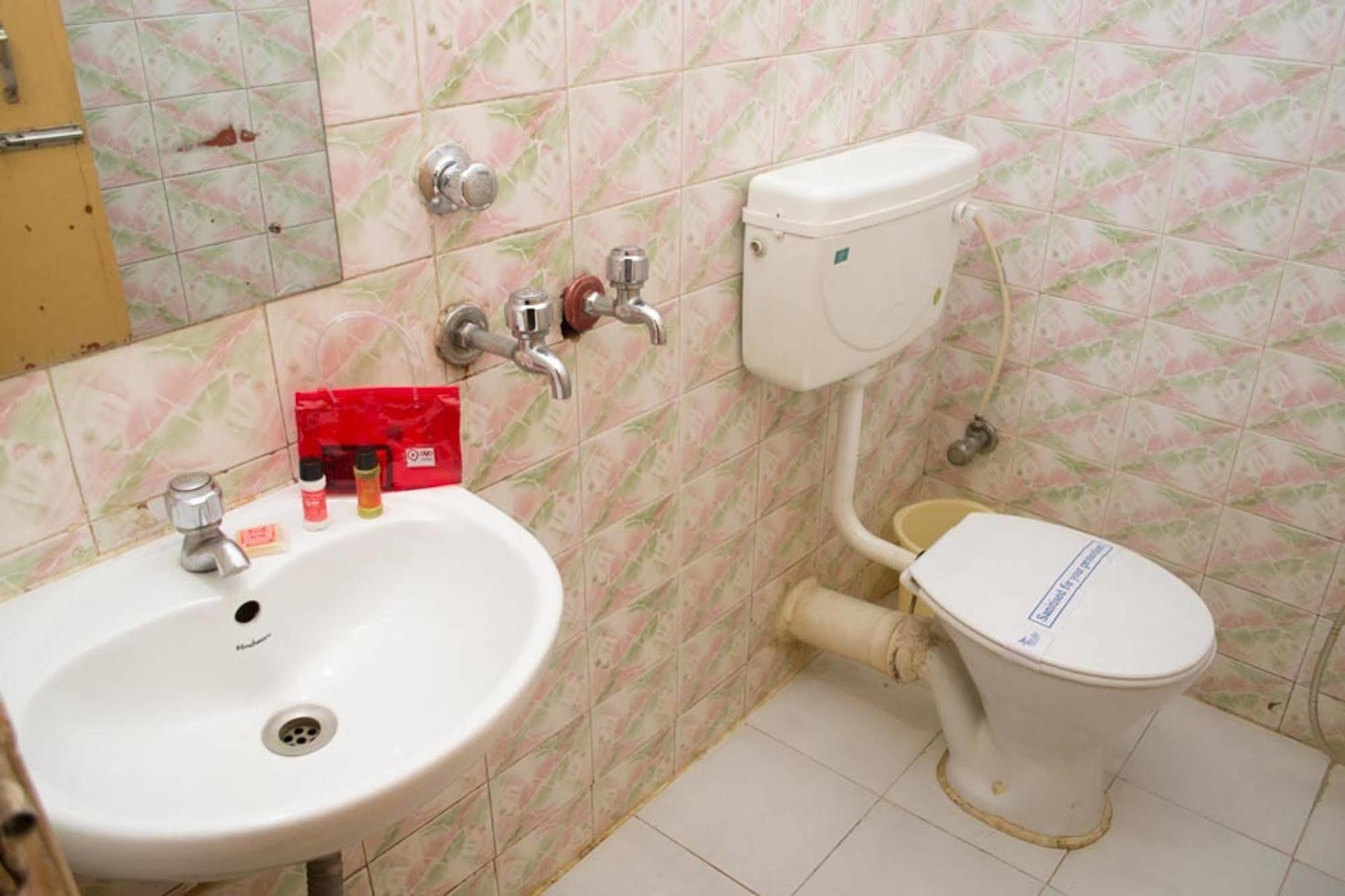 Oyo 1359 Hotel Best Inn Bhubaneswar Zewnętrze zdjęcie