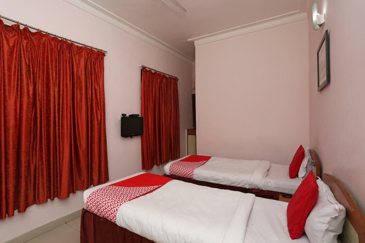 Oyo 1359 Hotel Best Inn Bhubaneswar Zewnętrze zdjęcie